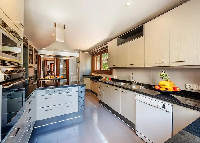 El 133 빌라 포엔샤 항구